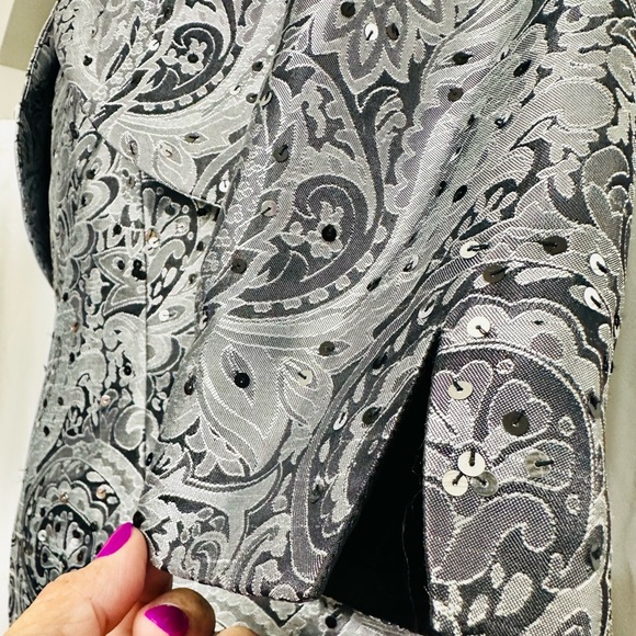 R&M Richards Women Sequin 2 PC Set (Jacket& Top) Gray, Black & Silver Garment 8 - Picture 5 of 9